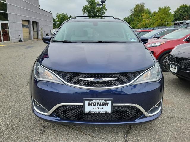 2019 chrysler pacifica touring l