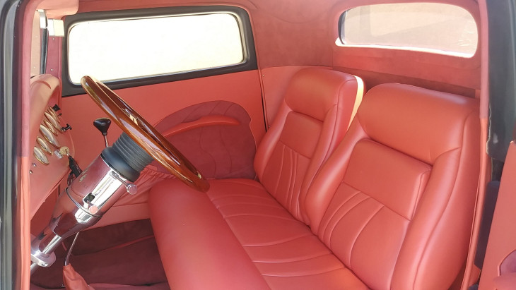 ford custom