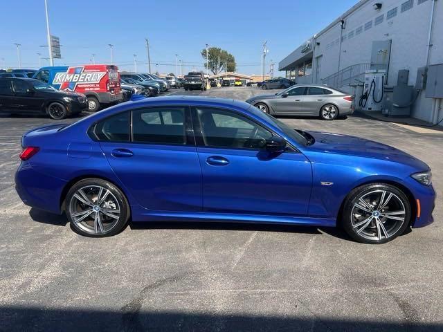 2022 bmw 330e xdrive