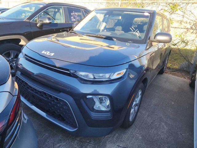 2022 kia soul lx