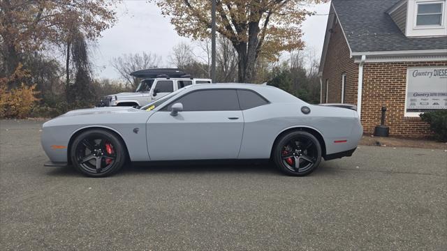 2022 dodge challenger srt hellcat