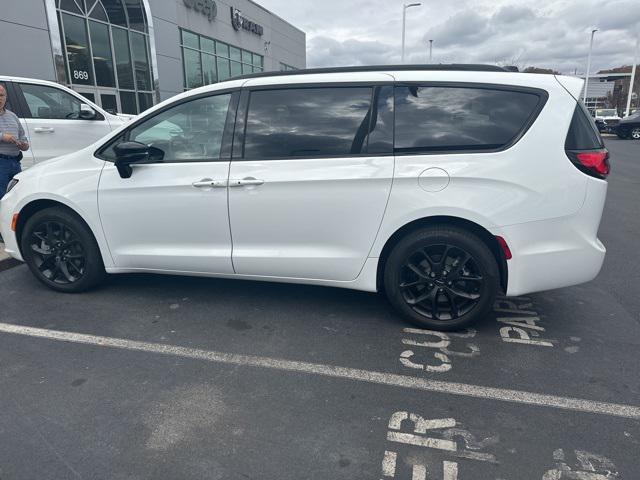 2023 chrysler pacifica limited