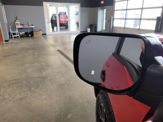 2022 nissan titan sv