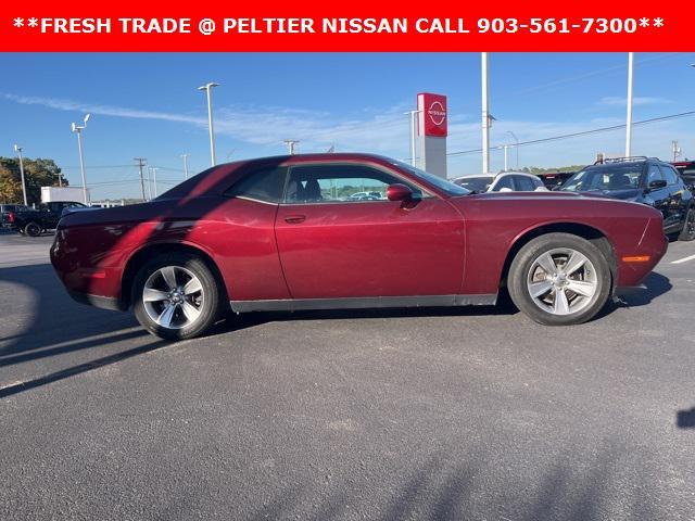 2020 dodge challenger sxt