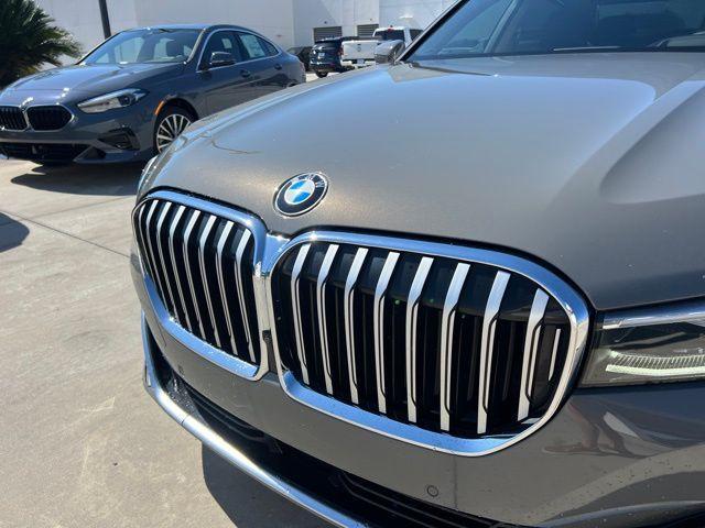 2022 bmw 740 i