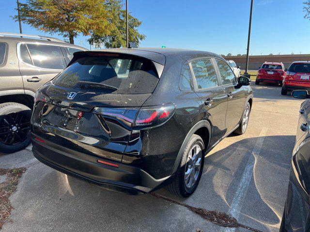 2023 honda hr-v lx