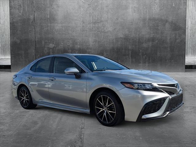 2021 toyota camry se