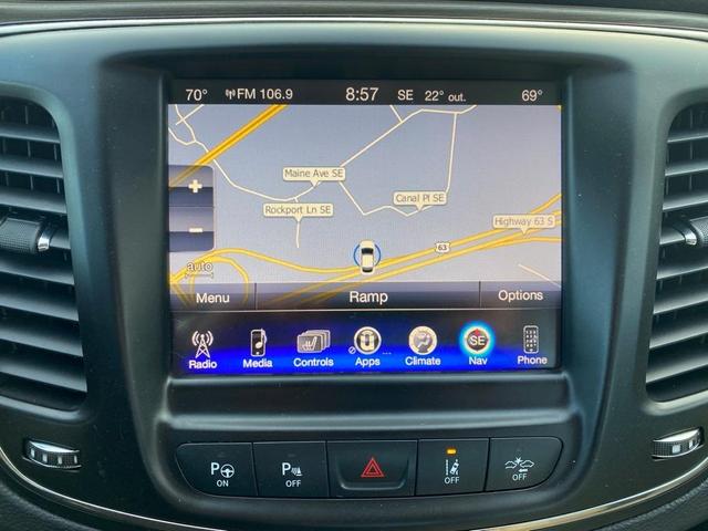 2015 chrysler 200 c