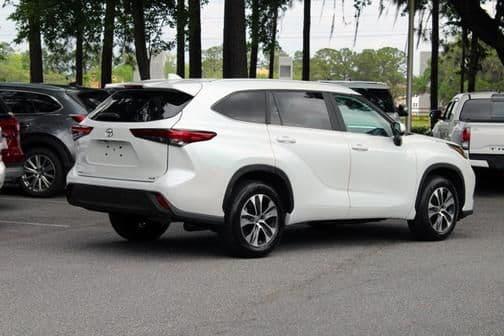 2023 toyota highlander xle in bluffton, south carolina