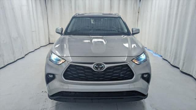 2022 toyota highlander xle in lake city, georgia