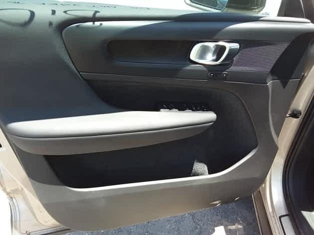 2023 volvo xc40 recharge pure electric plus
