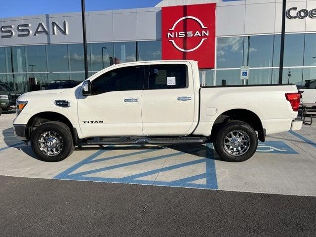 2017 nissan titan sl