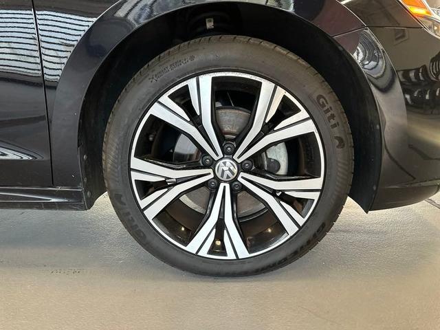 2021 volkswagen passat 2.0t se