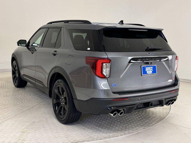 2022 ford explorer st