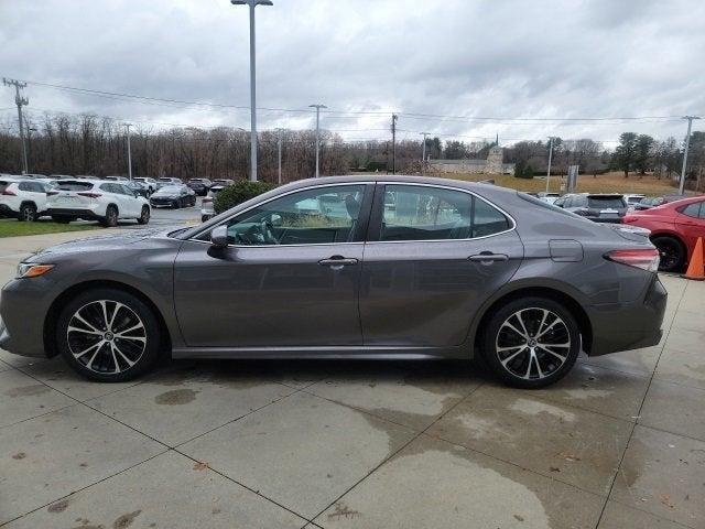 2019 toyota camry se
