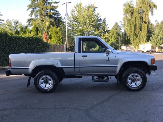 1988 toyota pickup 4x4 regular cab 3.0'liter v6 efi only 65,079 original miles