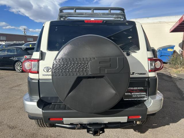 2012 toyota fj cruiser base