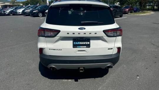 2022 ford escape hybrid titanium
