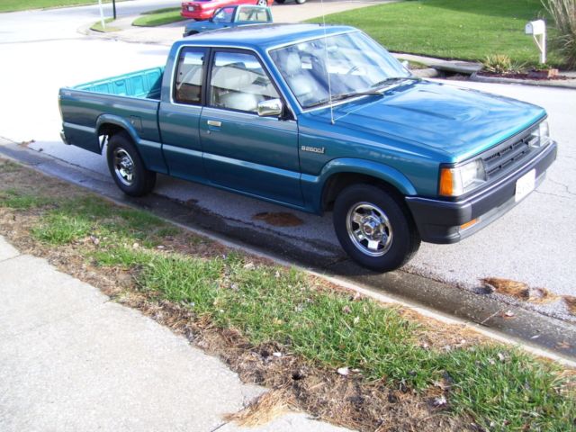 1992 mazda b2600i le-5 5 speed 2 wheel drive extended cab truck original