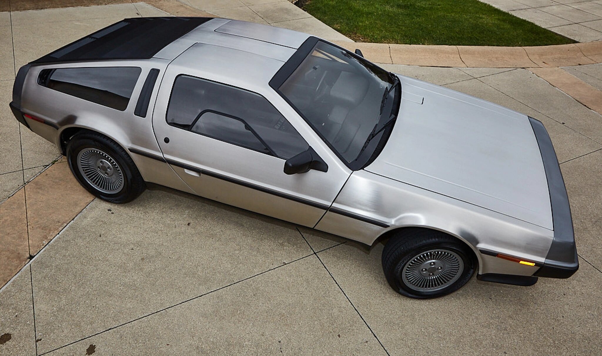 delorean dmc-12
