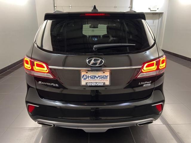 2017 hyundai santa fe limited