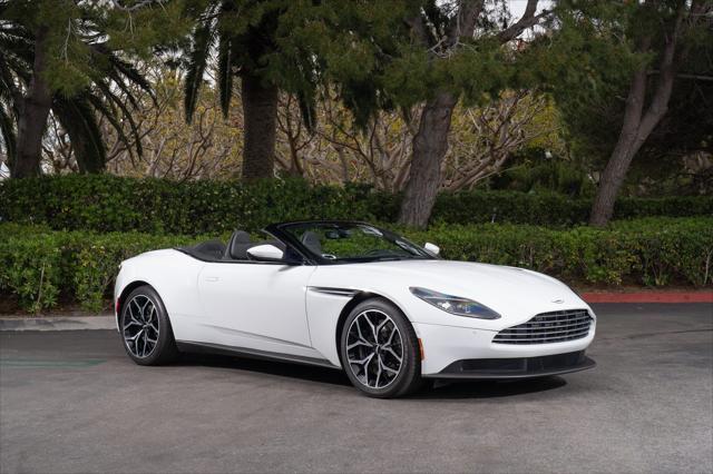 2019 aston martin db11 volante