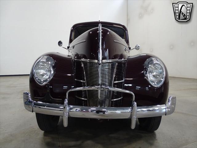1940 ford deluxe base