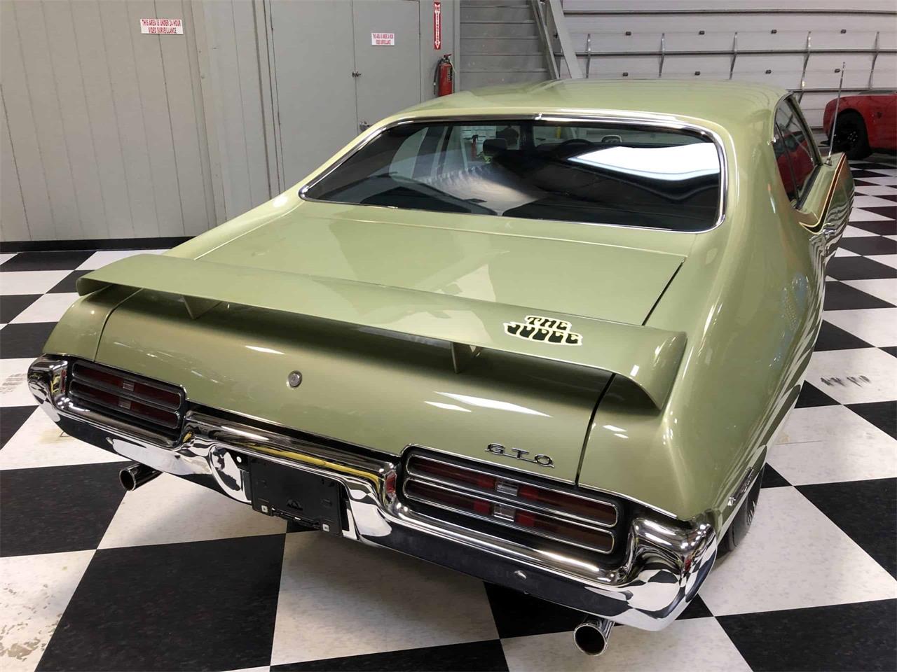 1969 pontiac gto (the judge)