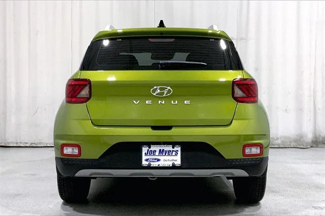 2022 hyundai venue sel