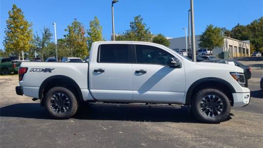 2024 Nissan Titan pro-4x