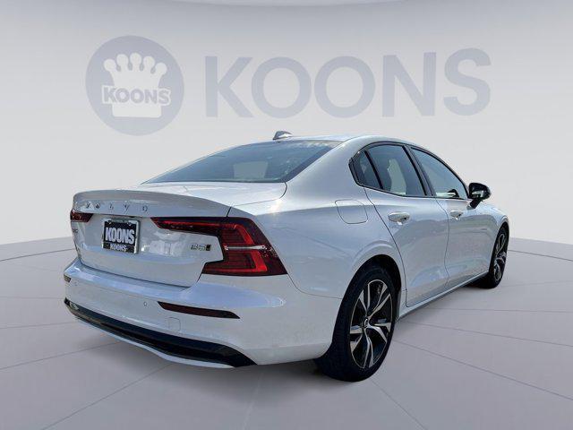 2023 volvo s60 b5 core dark theme