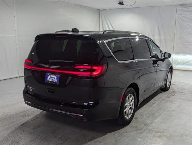 2022 chrysler pacifica touring l