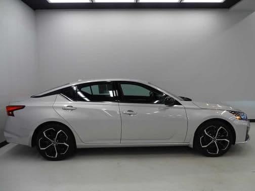 2024 nissan altima 2.5 sr in warwick, rhode island
