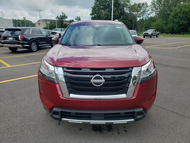 2023 nissan pathfinder sl