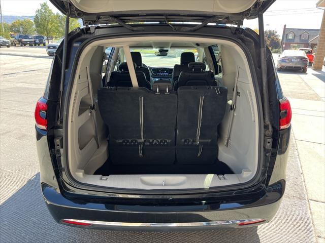 2022 chrysler pacifica touring l