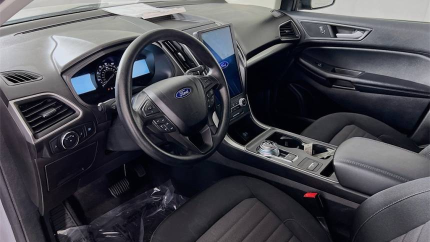 2022 ford edge se