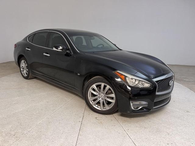 2017 infiniti q70 3.7