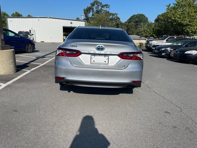2023 toyota camry hybrid le