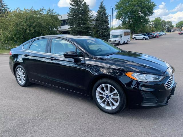 2020 ford fusion se