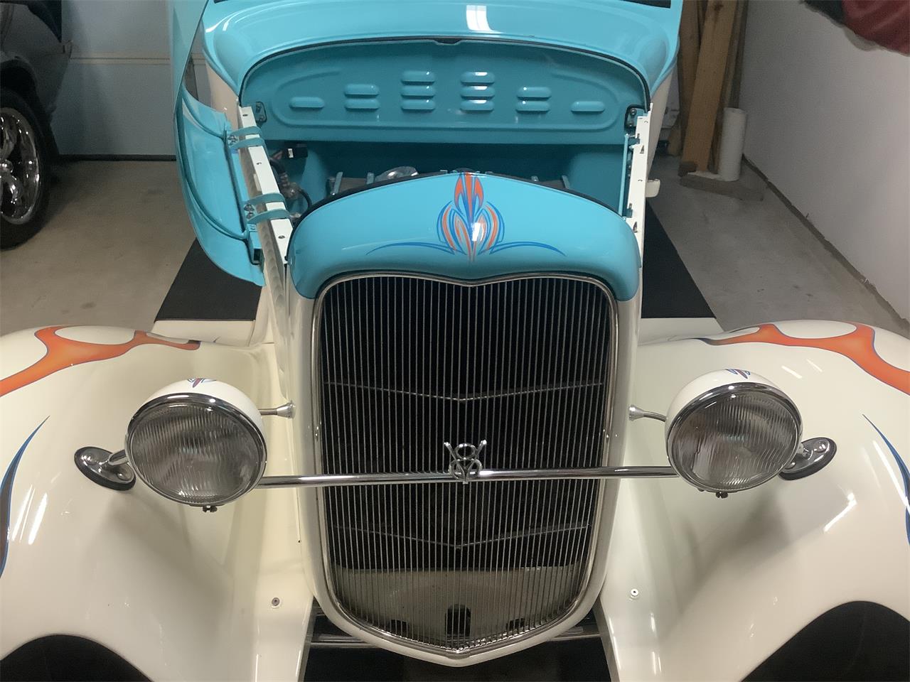 ford ford turquoise/white