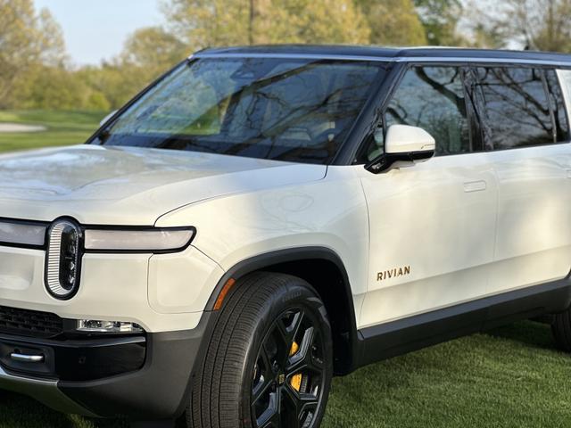 2023 rivian r1s adventure quad-motor large package