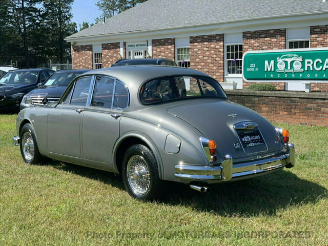1967 jaguar mkii 3.4l manual 4 speed w/overdrive! re-listed w/ a lower reserve!!