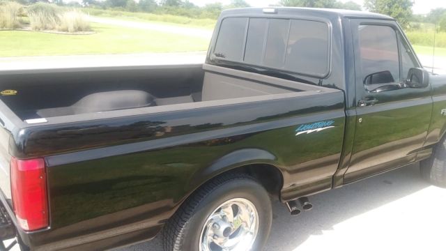 immaculate interior black pampered 1993 ford f-150 svt lightning truck