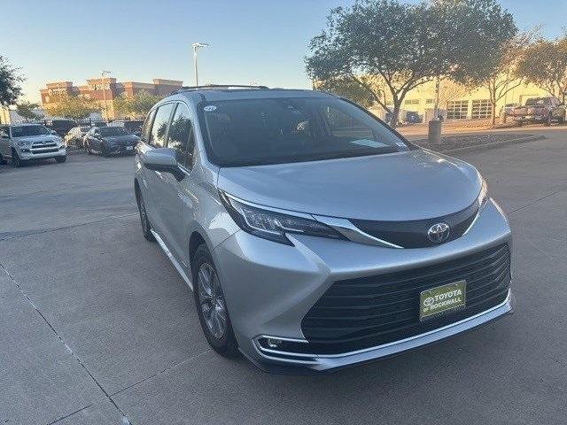 2021 toyota sienna xle