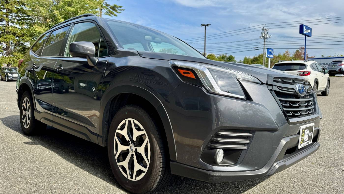 2022 subaru forester premium