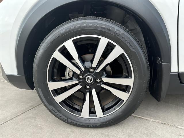2020 nissan kicks sr