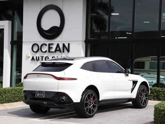 2021 aston martin dbx base