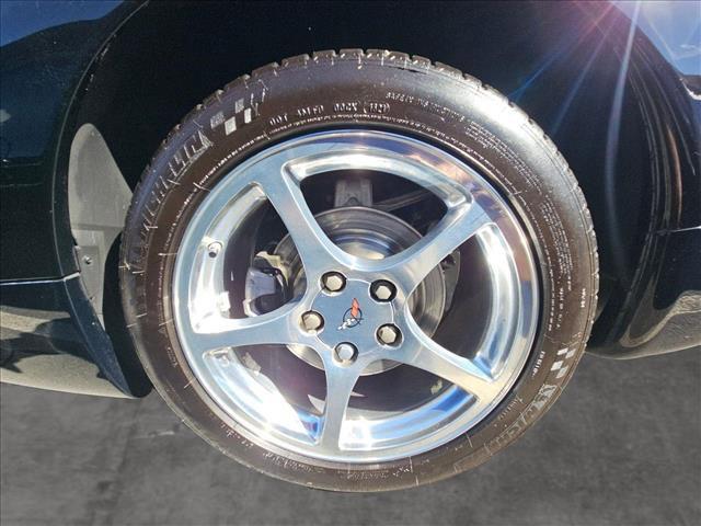 2001 chevrolet corvette base