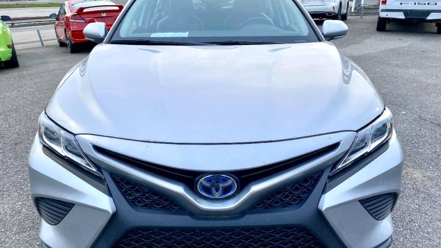 2019 toyota camry hybrid