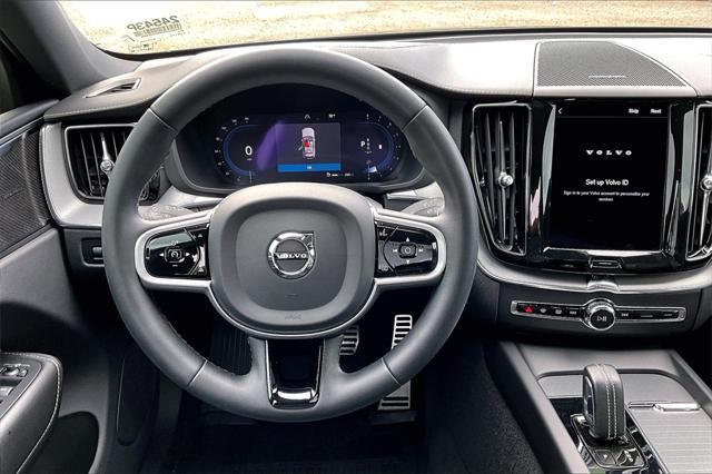 2022 volvo xc60 b6 r-design